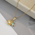 Collier coquillage doré avec perle et pendentif étoile de mer bleue au style marin - Coquille Perle Étoile de Mer Dorée (EXRGN0416JS)