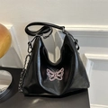 Bolso hobo negro de moda con bordado de mariposa rosa y correa de cadena metálica - Negro