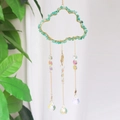 Atrapasol de nube con piedras verdes y prismas de bolas de cristal - CA4-Aventurina
