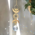 Sonnenfänger mit goldenen Mondphasen und facettierter Kristallkugel für Regenbogeneffekte - 40CM / Gold