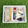 Coffret cadeau 7 chakras avec pierres brutes, sauge et sélénite pour la guérison - Boîte Blanche Collection Complète de Guérison