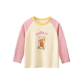 Kinder t-shirt met lange raglanmouwen en een schattige konijnenprint op beige stof - 90cm / Beige en Roze Patchwork