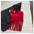 Rote Umhängetasche im Retro-Stil mit Fransen und mattem Wildleder-Finish für Damen - Rot