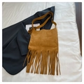 Braune Wildleder Umhängetasche mit Vintage-Fransen und breitem Gurt im Boho-Stil - Dunkelkhaki