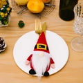 Porta cubiertos de gnomo navideño con gorro rojo para decoración de mesa festiva - Estilo de cinturón de Papá Noel