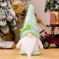 Gnomo di Natale di peluche con cappello di maglia verde chiaro, fiocco e spilla HI - verde chiaro