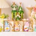 Set di 3 gnomi pasquali in legno con motivi blu, gialli e rosa in una scatola di legno - Ciondolo in Legno di Pasqua Box 3 Griglie Stile A