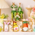 Set di ciondoli pasquali in legno con gnomi e carote in una scatola a tre scomparti - Ciondolo in Legno di Pasqua Box 3 Griglie Stile C