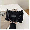 Minimalistische schwarze Cord-Hobo-Tasche mit Knotengriff für den täglichen Pendlerstil - Schwarz