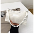 Weiße Cord-Handtasche mit Rippstruktur und geknotetem Schultergurt-Detail - Weiß