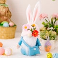 Gnomo di Pasqua peluche con orecchie di coniglio rosa e cappello floreale con borsa blu - Gnomo Coniglio di Pasqua Stile Maschile con Zaino (Blu)