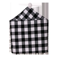 Kerststoelhoes met zwart-wit geruit patroon en een witte pompon als accent - Zwart Wit Geblokt