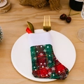 Mini calza di Natale porta posate con motivo scozzese rosso e verde e fiocchi di neve - Quadri Rosso Verde Giallo (Modello B)