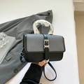 Borsa a mano chic da donna nera con manico in metallo argentato e tracolla regolabile - Nero