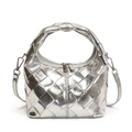 Zilveren geweven crossbodytas met metallic glanzende afwerking en handvat - Zilver / 20*11*15