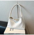 Sac à épaule blanc tressé chic avec motif en treillis texturé pour femmes - Blanc