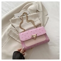 Light pink floral crossbody bag with bow pattern and gold chain strap for women - Pink
