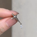Pendientes de espada en plata con circón de talla marquesa y detalles de diamante - Pendiente de Botón de Espada de Circonita Marquesa con Tornillo (1 Pieza) / Plata/Oro