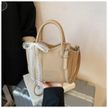 Sac à main beige en cuir PU grainé avec nœud en dentelle blanche et bandoulière - Avec Pendentif / Kaki