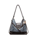 Sac cabas en jean bleu et similicuir marron avec breloques de sport vintage et sangle - Avec Pendentif / Bleu