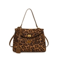 Bolso tote grande de leopardo con cierre giratorio dorado y correas de piel marrón - Leopardo Marrón Pequeño