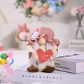 Gnomo di peluche rosa per la festa della mamma con cuore rosso I Love You - Stile Cappello Rosa con Cuore