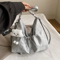 Borsa a tracolla argento plissé metallizzato con ciondolo a nuvola soffice - Con Pendente a Nuvola / Argento