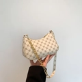 Retro Schultertasche in Creme mit braunem Blumenmuster und goldener Kette - Weiß