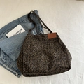 Leoparden-Canvas-Shopper mit Vordertasche und Nietendetails im Retro-Stil - Braun