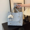 Borsa tote celeste testurizzata con farfalla d'argento e ciondolo a nuvola - Senza Ciondolo / Blu