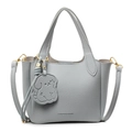 Sac seau en cuir bleu-gris clair motif litchi avec breloque chien et détails dorés - Bleu