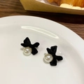 Orecchini vintage a fiocco in velluto nero con eleganti pendenti di perle bianche - Orecchini con Fiocco in Velluto Nero e Perla