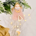 Ange de Noël en peluche rose avec ailes argentées et couronne en paillettes dorées - Ange aux Ailes d'Argent (Rose) / Rose