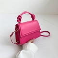 Borsa a mano fucsia da donna con elegante manico a nodo e dettagli in metallo dorato - Rosso rosa