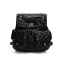 Zaino chic in pelle trapuntata nera con catene argentate e tasche anteriori - Nero