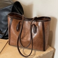 Borsa tote vintage in pelle marrone con bordi scuri e doppi spallacci lunghi - Marrone