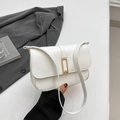 Borsa a tracolla rettangolare bianca minimalista con fibbia dorata e tracolla sottile - Bianco