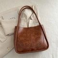 Retro brown large capacity tote bag with textured faux leather for daily commute - No Pendant / Brown