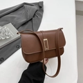 Borsa a tracolla marrone minimalista con fibbia dorata e cinturino sottile regolabile - Marrone