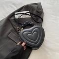 Borsa a cuore in pelle PU nera con trapuntatura a strati e manico arricciato - Nero