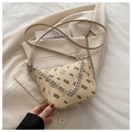 Close-up of beige bucket bag with chain detail and cute bear print on a soft blazer - Dark Khaki