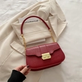 Sac bandoulière bordeaux à motif crocodile avec fermoir doré et bandoulière - Rouge