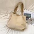 Bolso tote minimalista de lona beige con asas de cuero para uso diario por BUDABO - Caqui