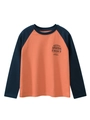 Camiseta de manga raglán para niño en naranja y azul marino con estampado exterior - 120cm / Naranja Oscuro / Azul Noble