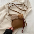 Braune Plüsch-Beuteltasche mit Bärenanhänger und verstellbarem Leder-Schultergurt - Khaki (Mit Bärenanhänger)