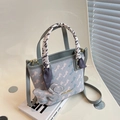 Bolso tote de mosaico azul con asa de pañuelo leopardo y amuleto de perro - Estilo básico / Azul