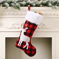 Chaussette de Noël classique à carreaux rouges et noirs avec applique de renne blanc - Chaussette de Noël à Carreaux Rouges et Noirs Style Renne Debout