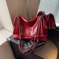 Donkerrode zachtlederen shopper met kettingriem en decoratieve strik voor dames - Rood