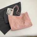 Borsa tote rosa con trama di lettere a rilievo e doppi manici per un look alla moda - Rosa