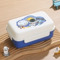 Blau-weiße doppelschichtige Brotdose mit Astronauten-Motiv und sicheren Seitenverschlüssen - Astronaut / Weltraumblau